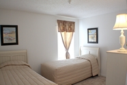 Twin Bed Room